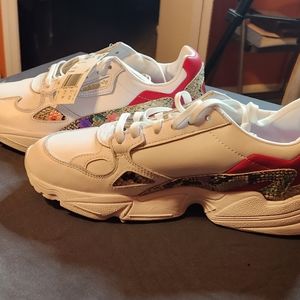 Reebok women's Falcon Athletic Shoes